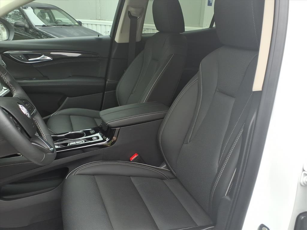 2023 Buick Envision Essence photo 16