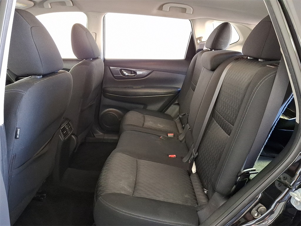 2017 Nissan Rogue S photo 9
