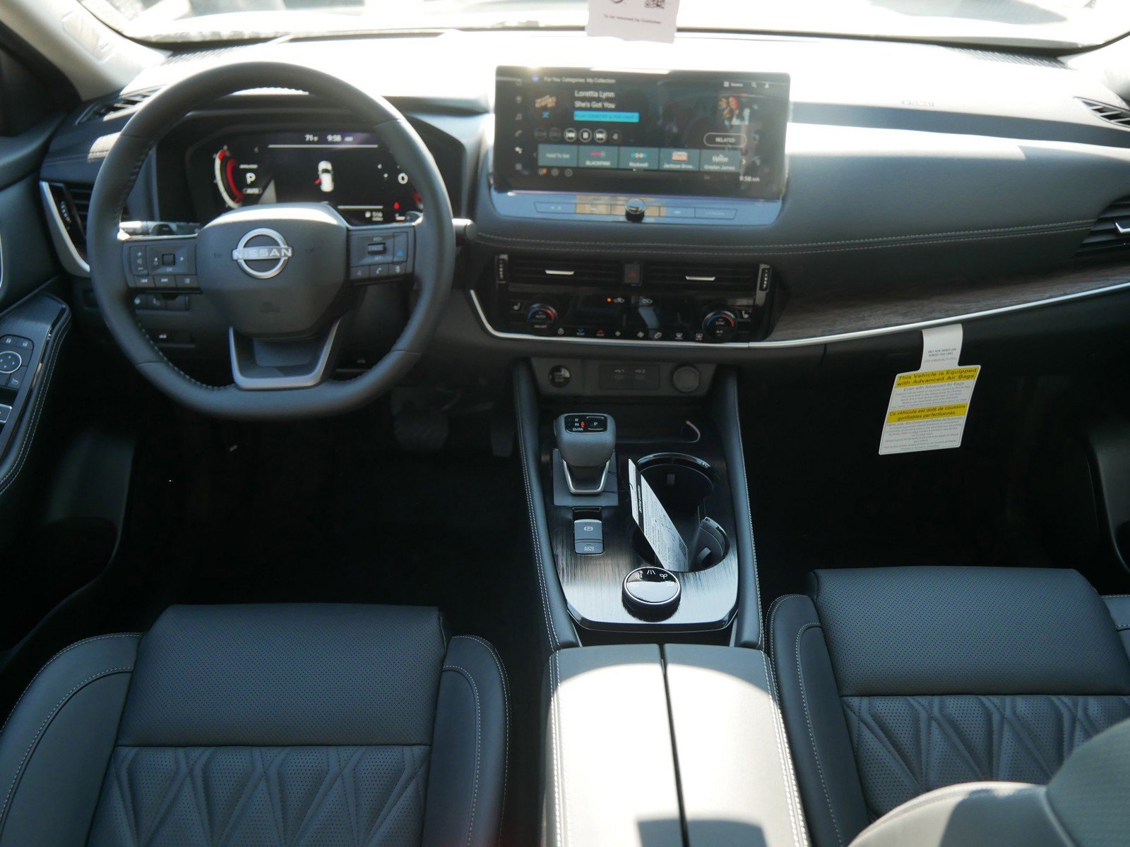 2026 Nissan Rogue Platinum photo 7