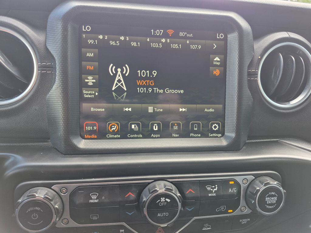 2021 Jeep Wrangler Unlimited Sahara 4xe photo 22
