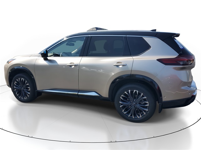 2026 Nissan Rogue Platinum photo 2