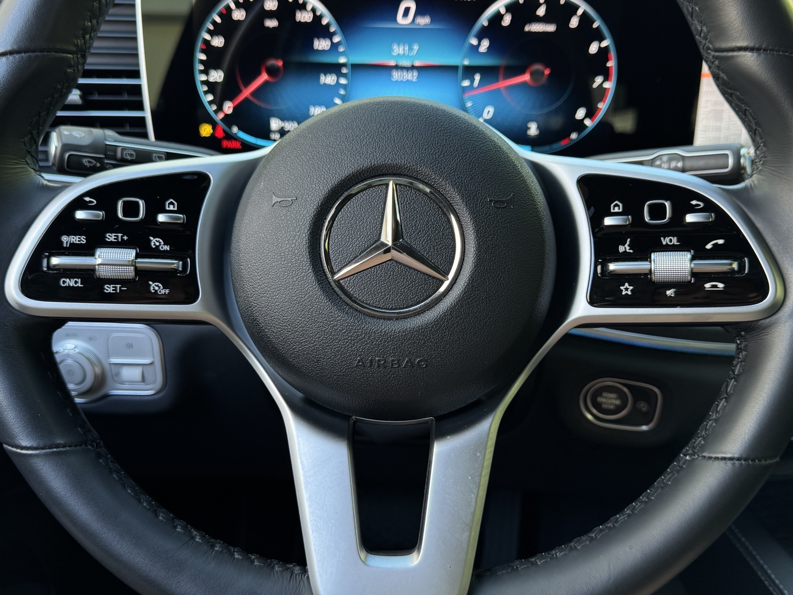 2021 Mercedes Benz GLE 350 photo 4