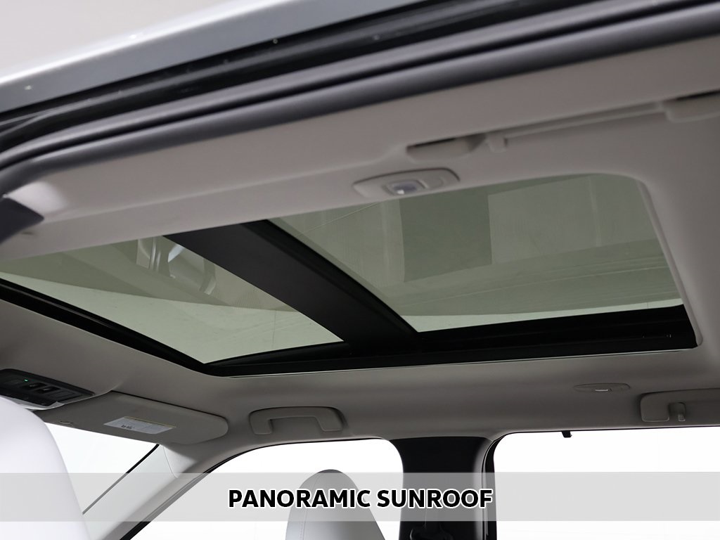 2025 Mitsubishi Outlander PHEV SEL Platinum photo 4