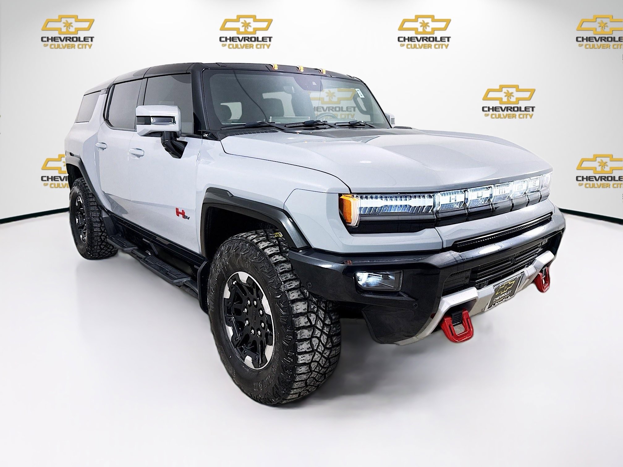 2024 GMC HUMMER EV 2X's photo