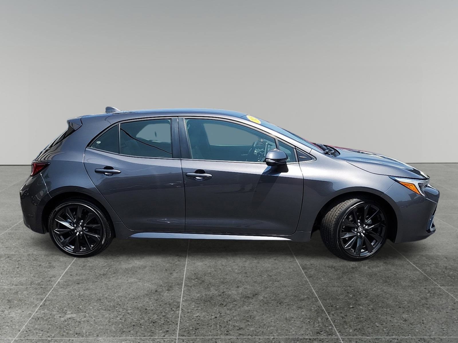 2025 Toyota Corolla XSE photo 8
