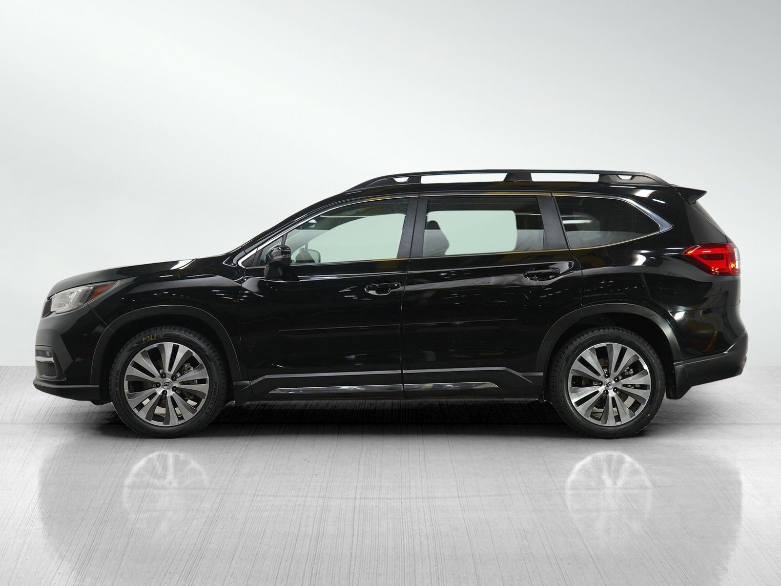 Used 2019 Subaru Ascent Limited with VIN 4S4WMAMD1K3484789 for sale in Burnsville, Minnesota