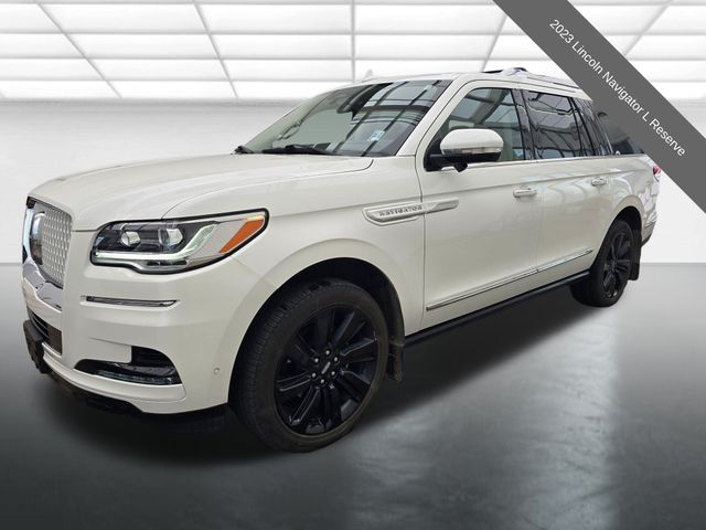 2023 Lincoln Navigator Reserve L's photo