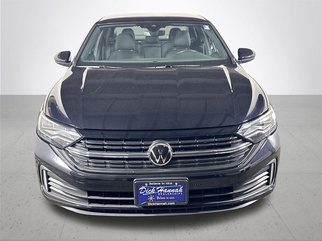 2024 Volkswagen Jetta 1.5T Sport photo 3