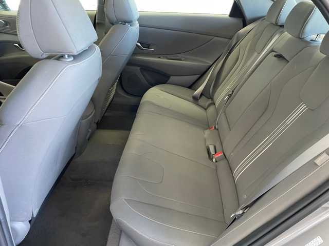 2024 Hyundai Elantra SEL Convenience photo 30