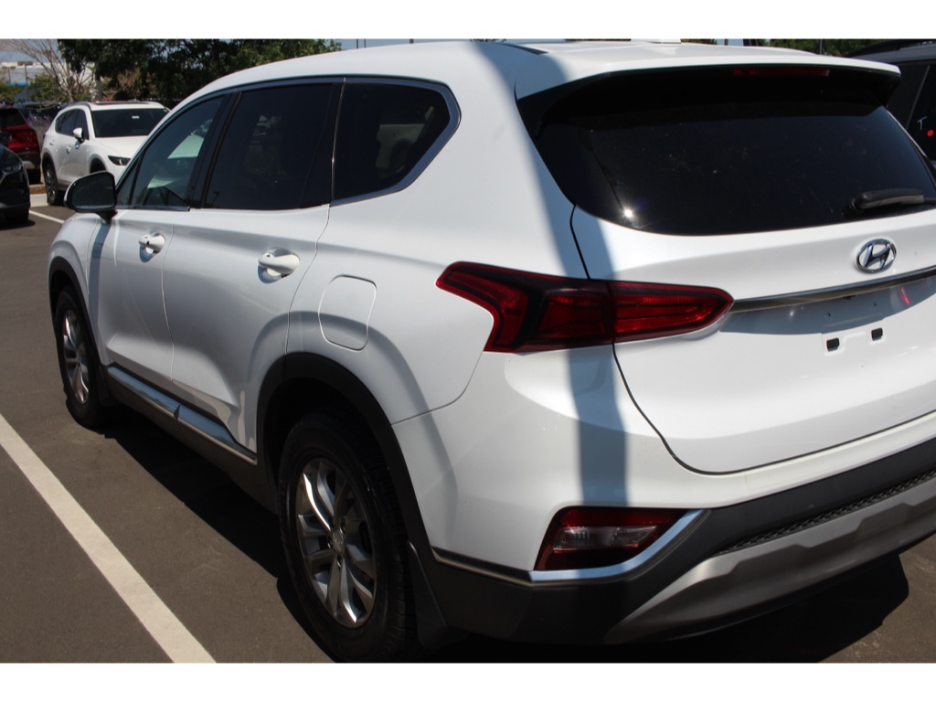 2020 Hyundai Santa Fe SEL photo 6