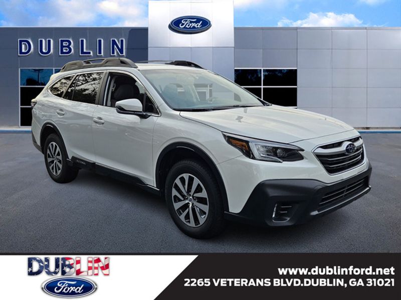 2021 Subaru Outback Premium's photo