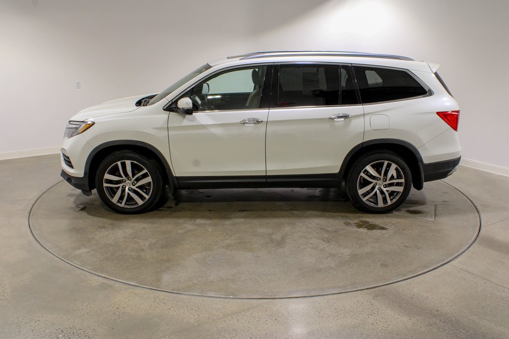 2016 Honda Pilot Touring photo 2