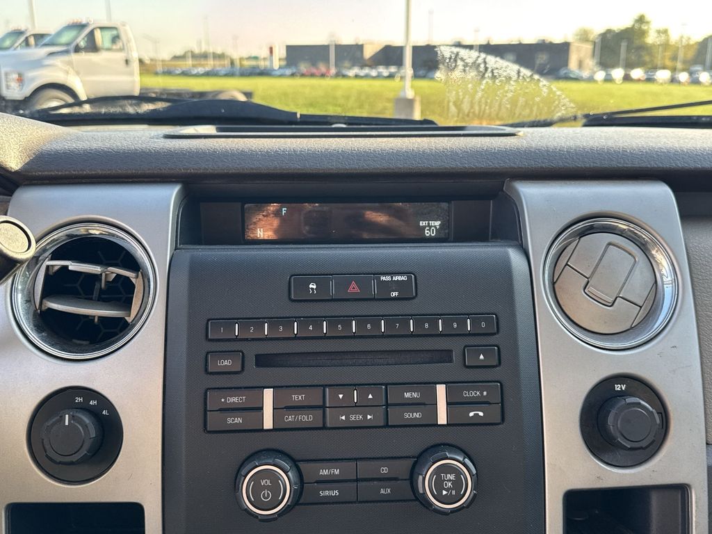 2009 Ford F-150 XLT photo 9