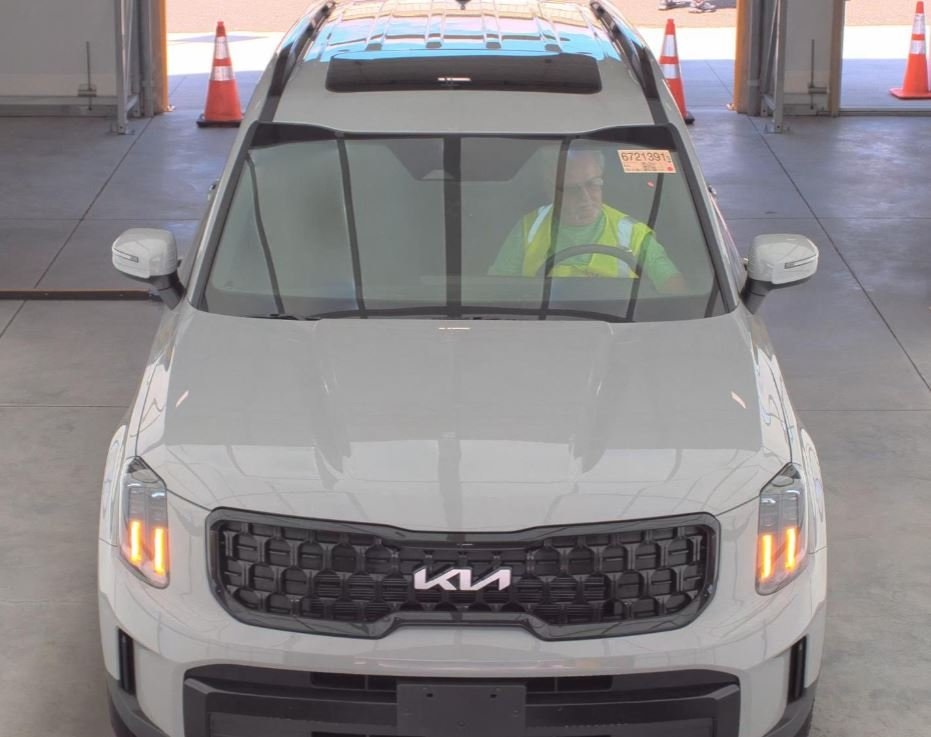 Used 2024 Kia Telluride EX X-Line with VIN 5XYP3DGC9RG517754 for sale in Kansas City
