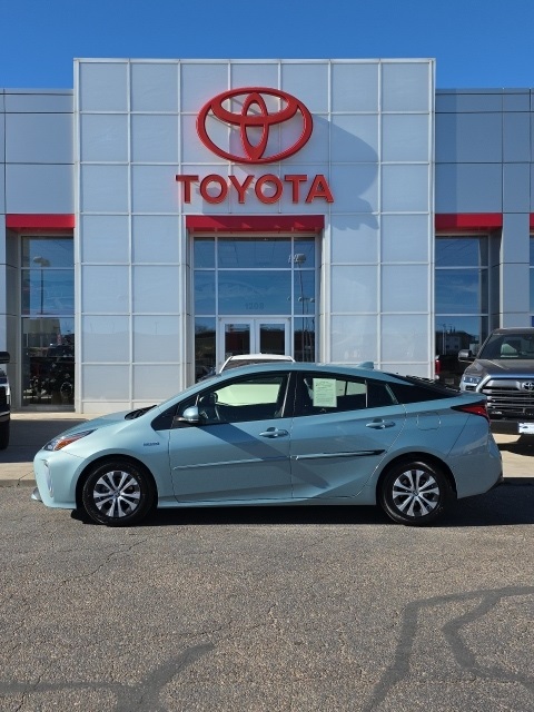 2022 Toyota Prius LE AWD-e photo 2