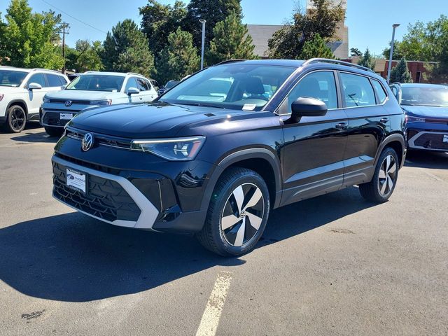 2025 Volkswagen Taos S's photo