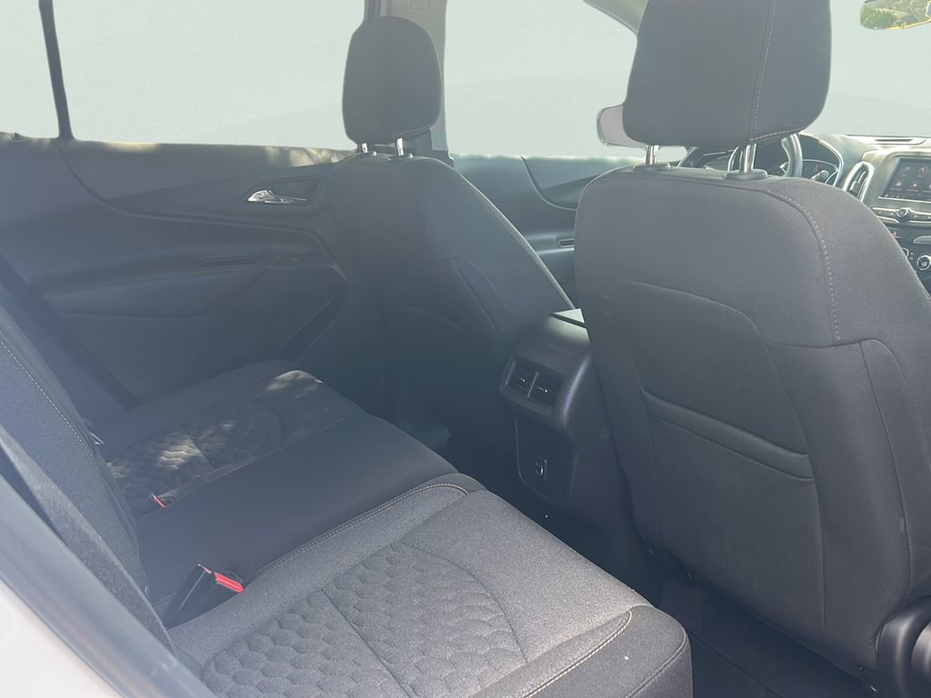 2020 Chevrolet Equinox LT photo 21