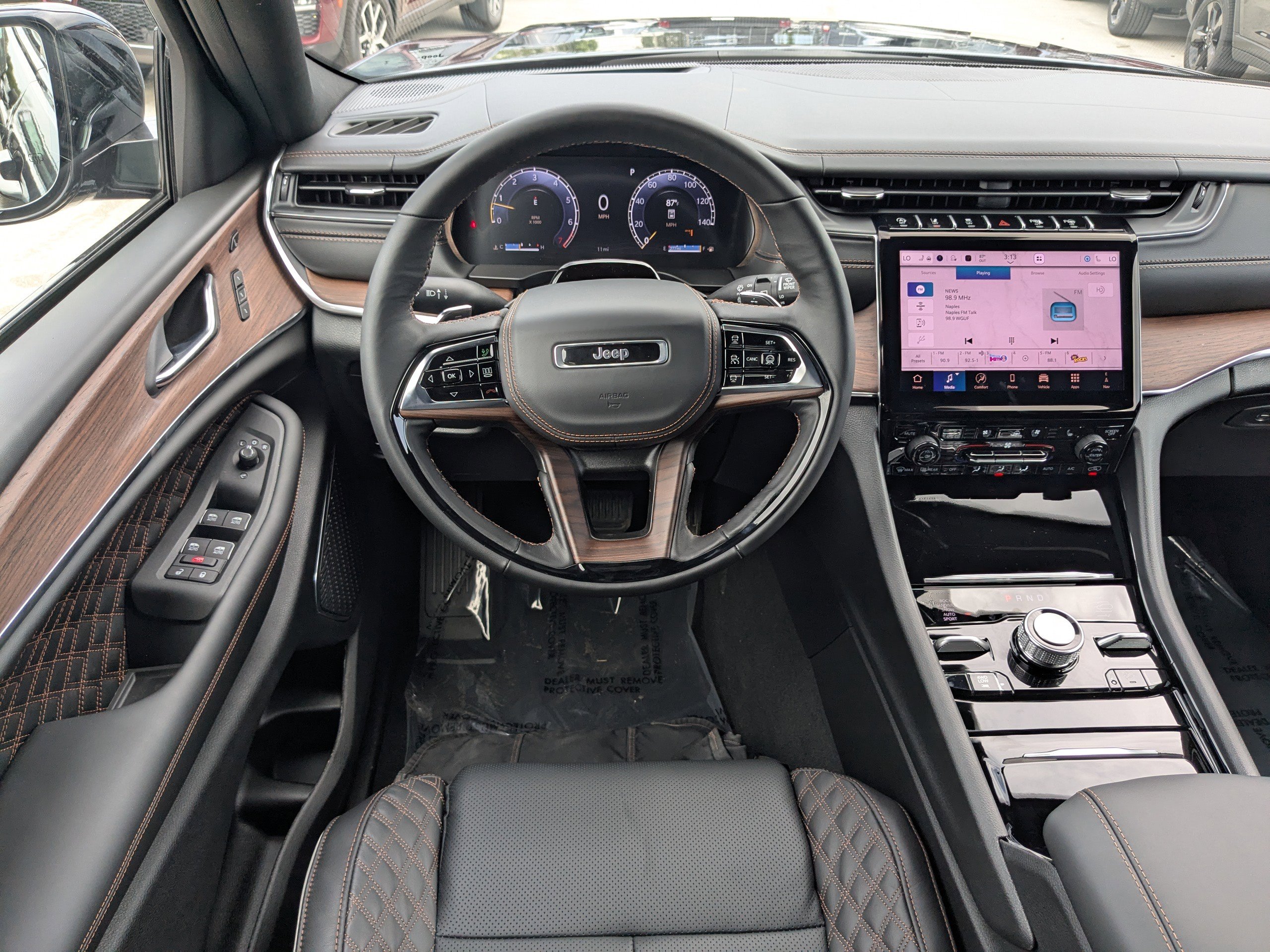 2025 Jeep Grand Cherokee Summit photo 11