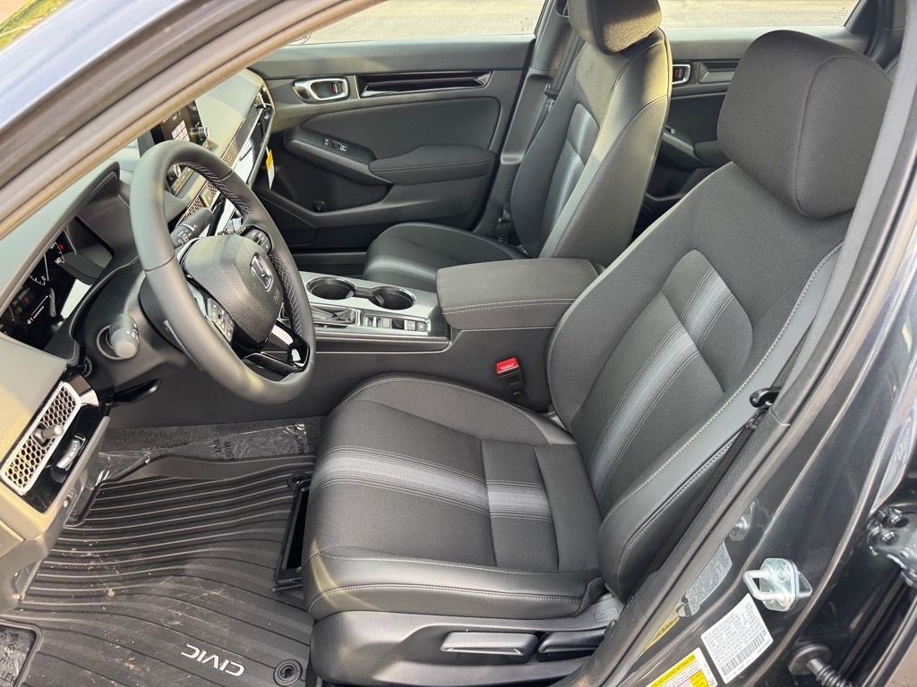 2026 Honda Civic Hybrid photo 2