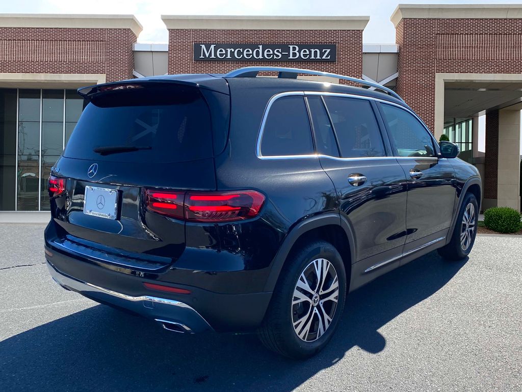 2025 Mercedes Benz GLB 250 photo 4