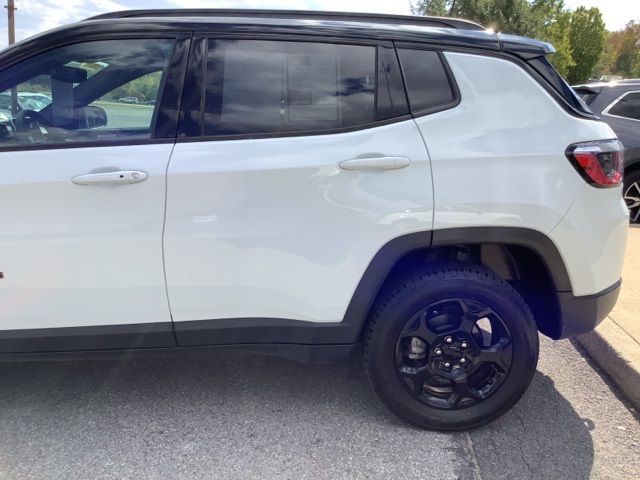 2024 Jeep Compass Trailhawk photo 9