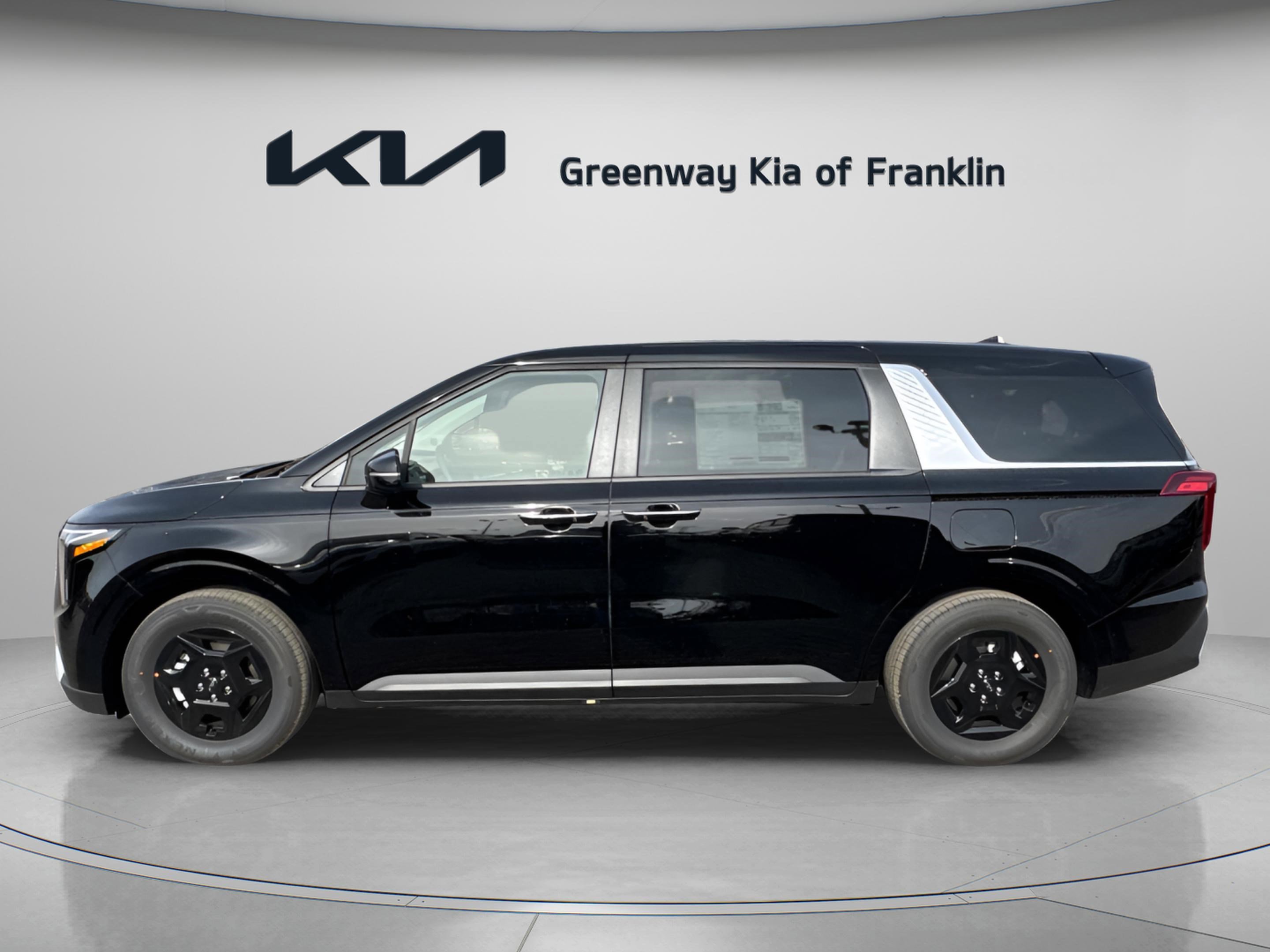 2026 Kia Carnival LXS photo 4