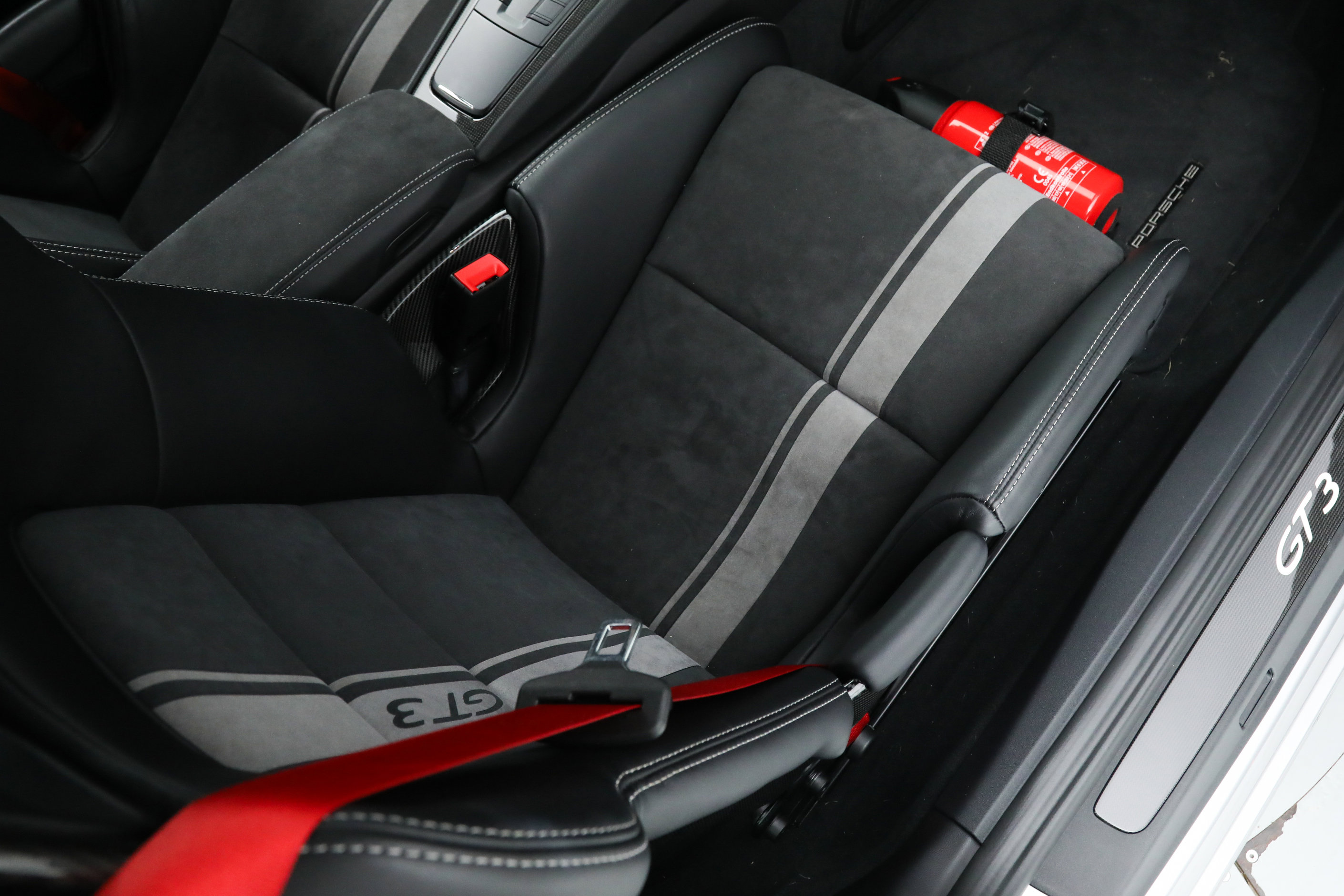 2018 Porsche 911 GT3 Coupe photo 19