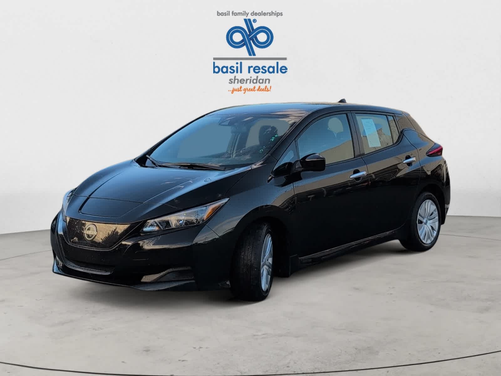 2024 Nissan Leaf S photo 2