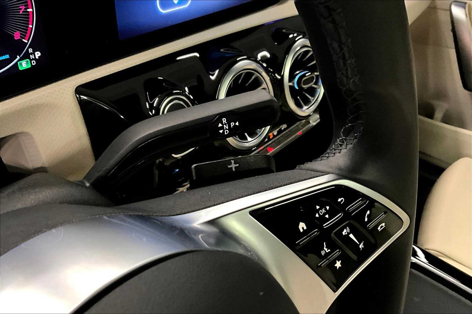 2025 Mercedes Benz CLA 250 photo 11