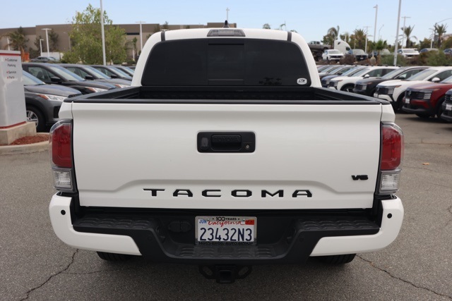 2022 Toyota Tacoma TRD Off-Road photo 4