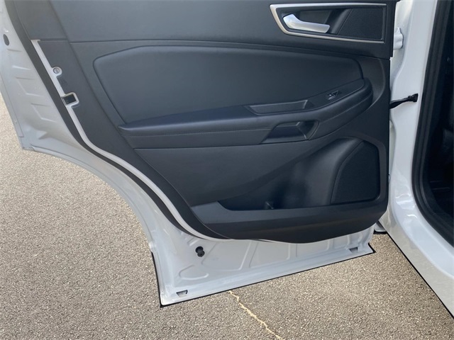 2024 Ford Edge SEL photo 13