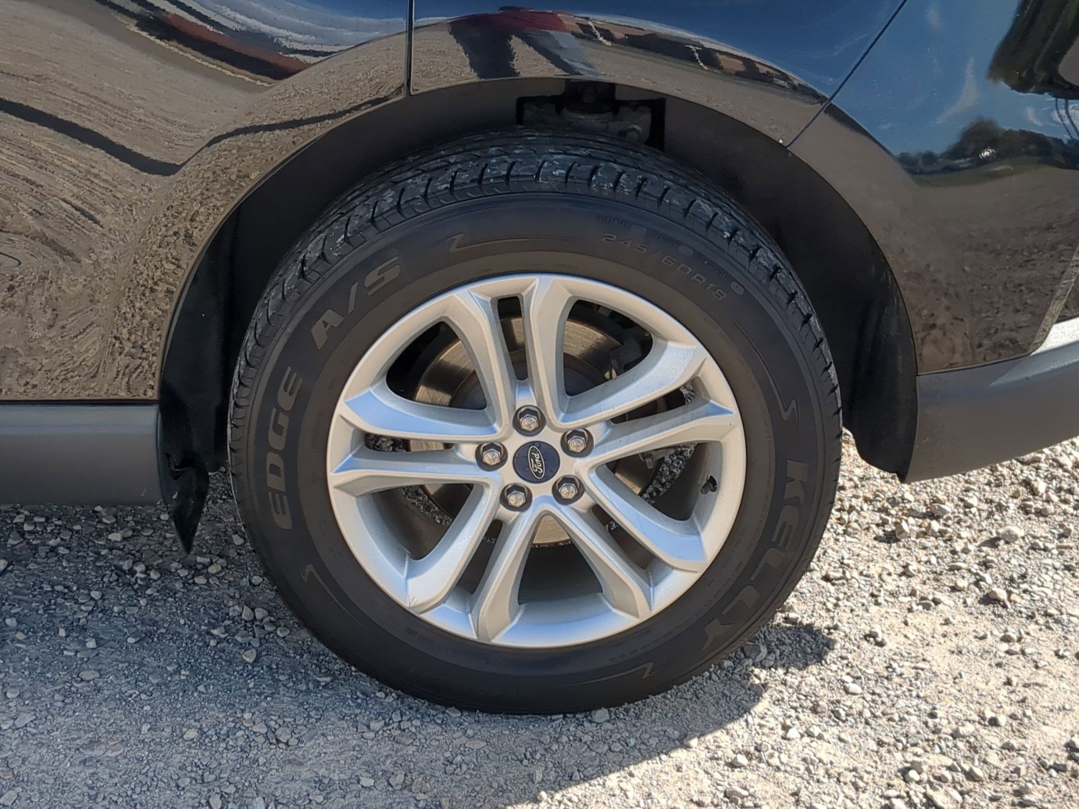 2019 Ford Edge SEL photo 12