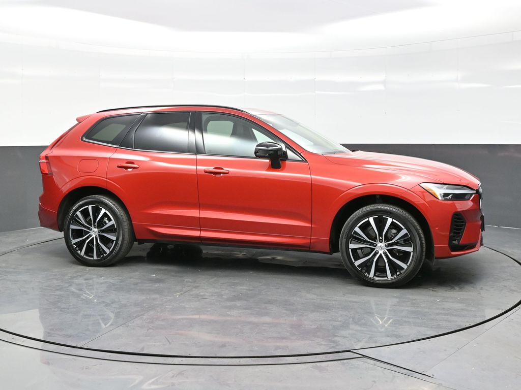 2023 Volvo XC60 T8 Ultimate photo 7
