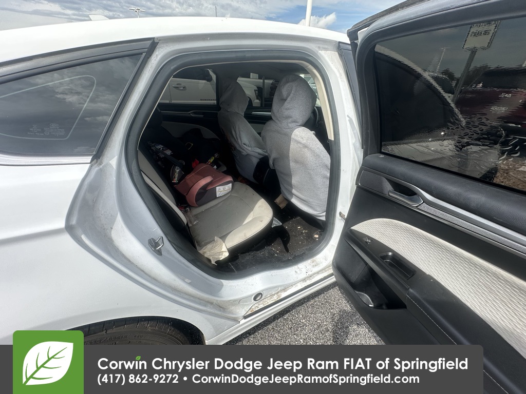 2019 Ford Fusion SE photo 9