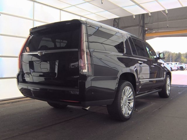 2018 Cadillac Escalade ESV Platinum photo 2