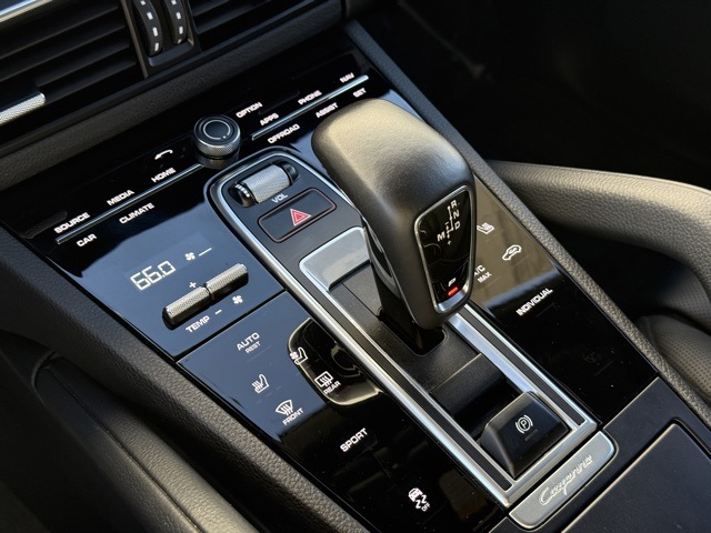 2023 Porsche Cayenne Base photo 15