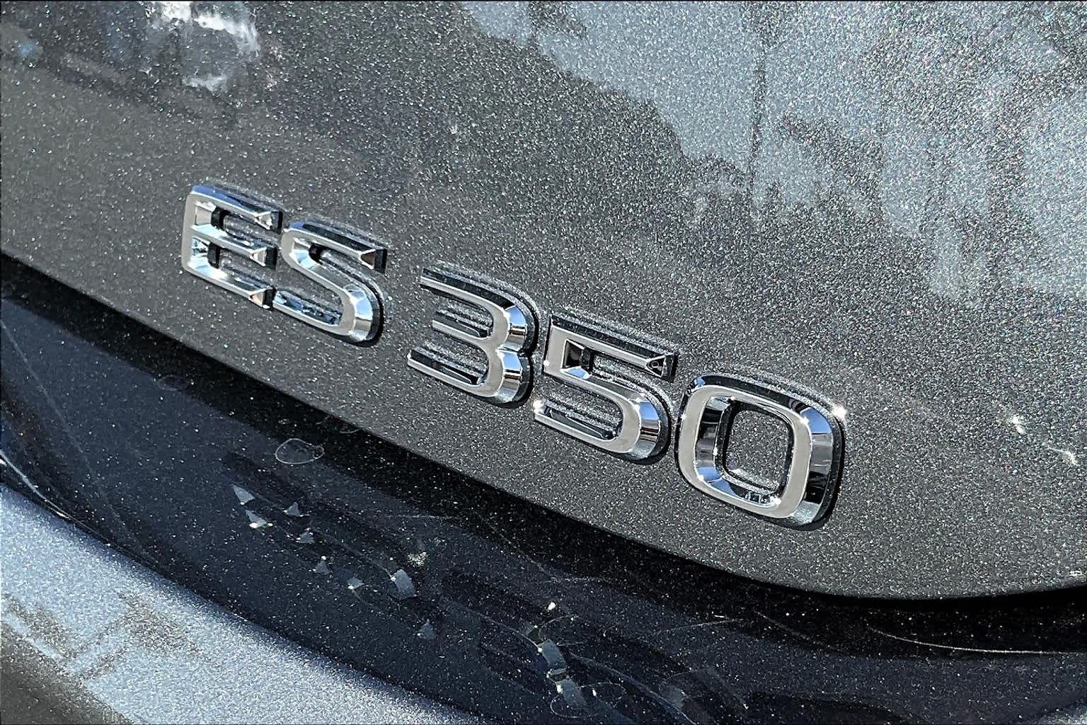 2025 Lexus ES 350 photo 8