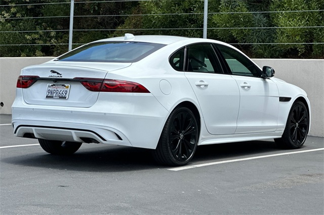 2024 Jaguar XF P250 R-Dynamic SE photo 5