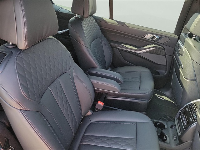 2026 Bmw X7 M60i photo 17