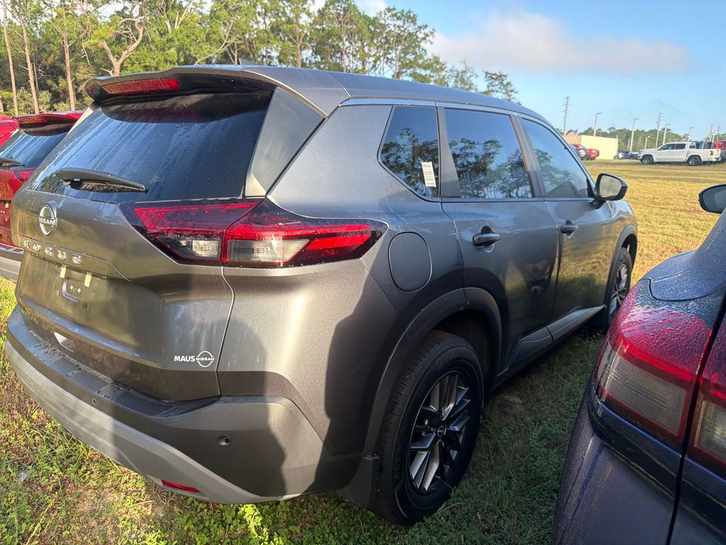 2023 Nissan Rogue S photo 3