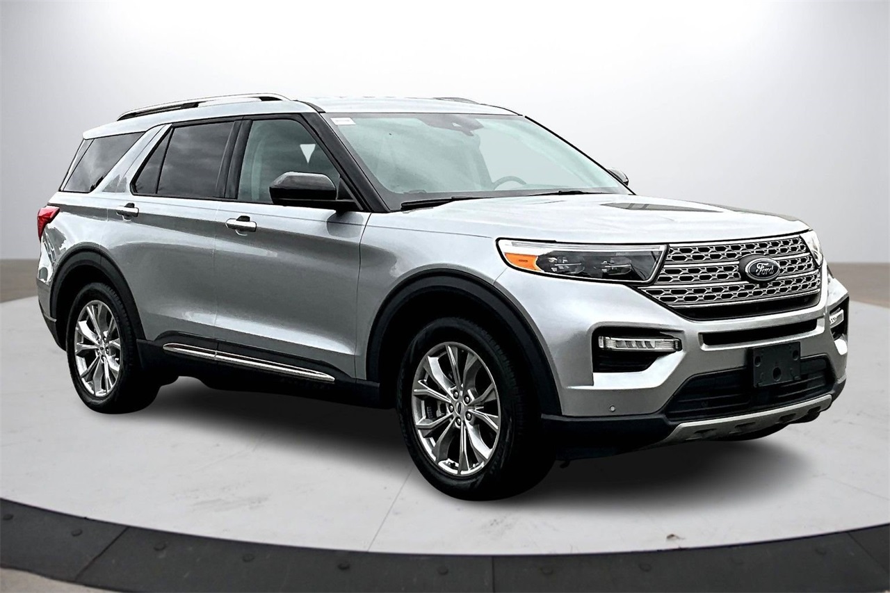 2023 Ford Explorer Limited's photo