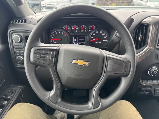 2025 Chevrolet Silverado 2500HD Custom photo 25