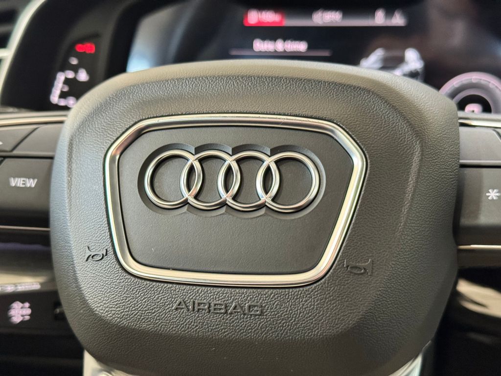 2022 Audi Q7 55 Premium Plus photo 19
