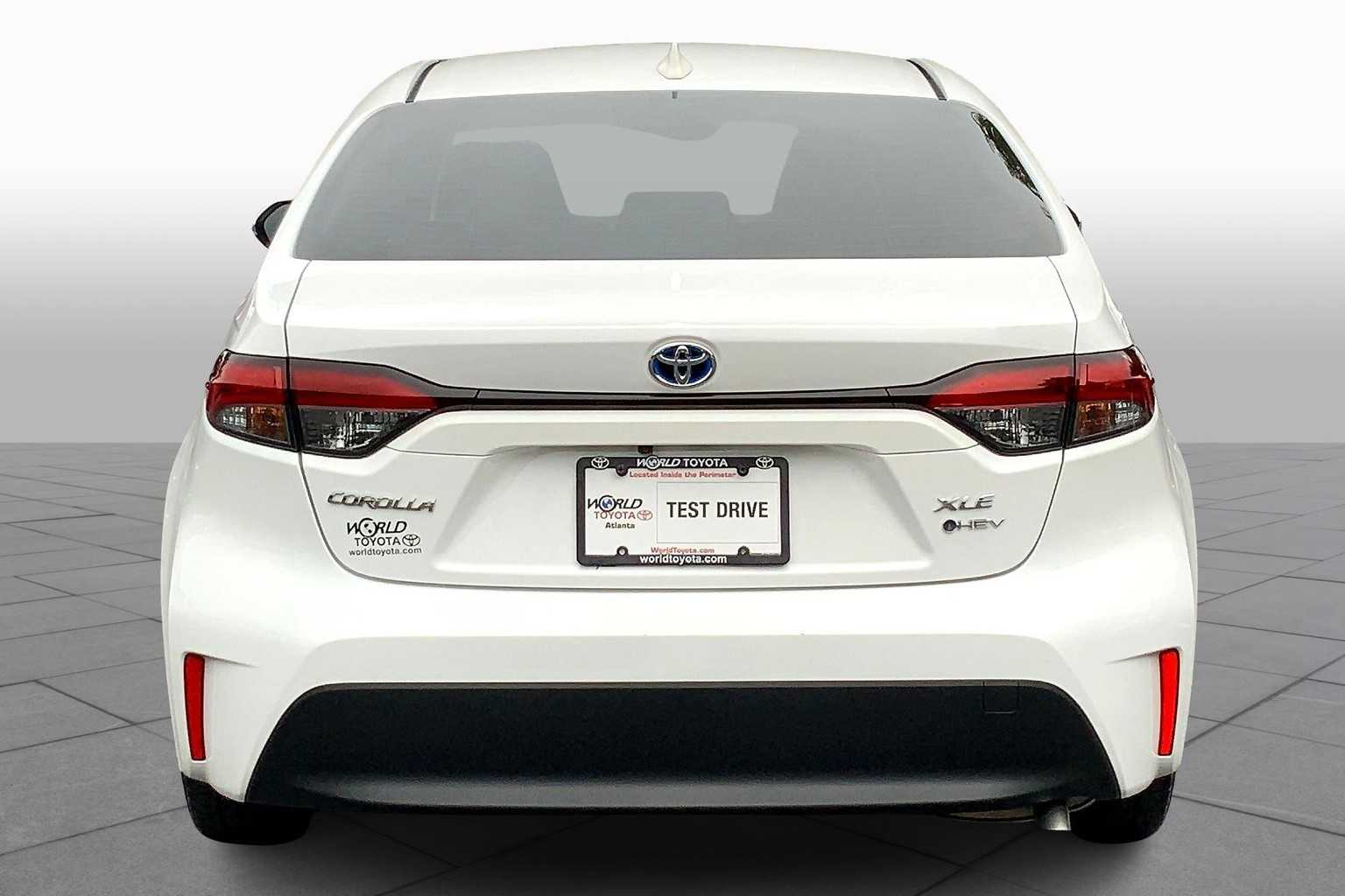 2025 Toyota Corolla Hybrid XLE photo 4