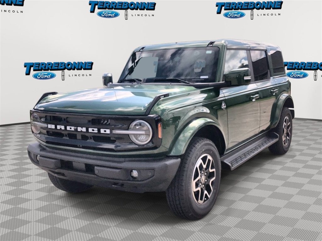 2025 Ford Bronco Outer Banks photo 2