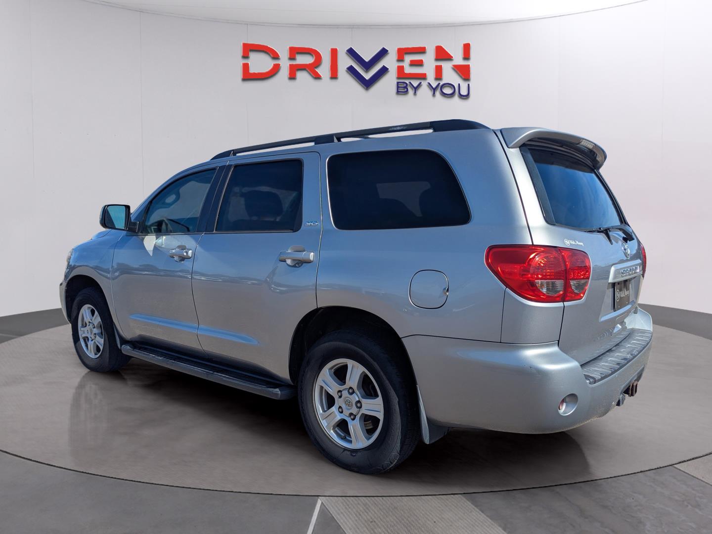 2013 Toyota Sequoia SR5 photo 3