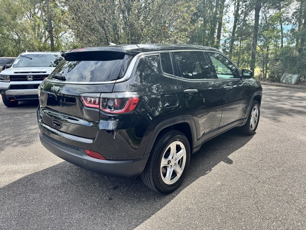 2023 Jeep Compass Sport photo 4
