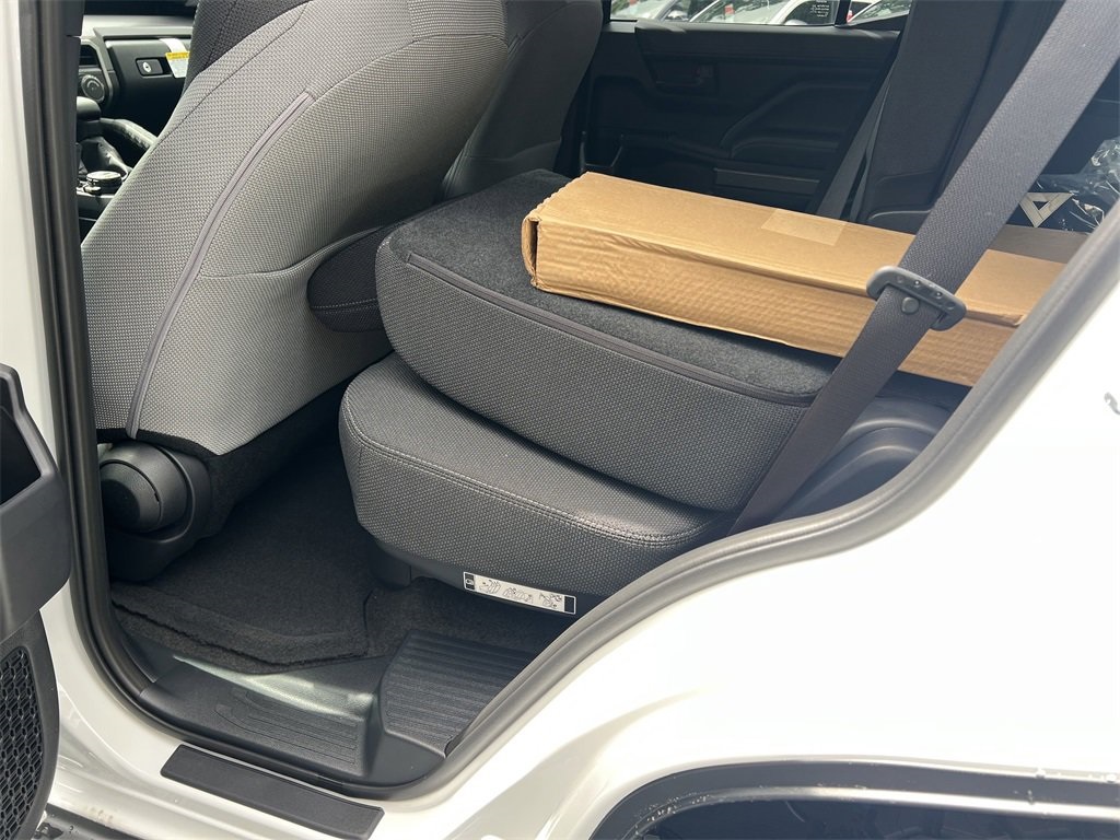 2025 Toyota 4Runner photo 20