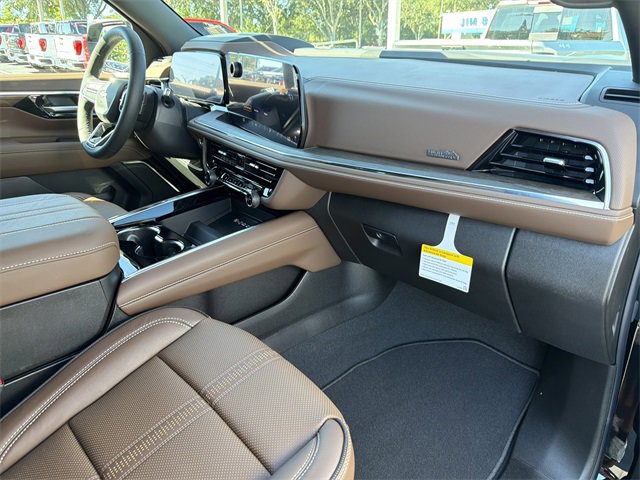 2026 Chevrolet Suburban High Country photo 11