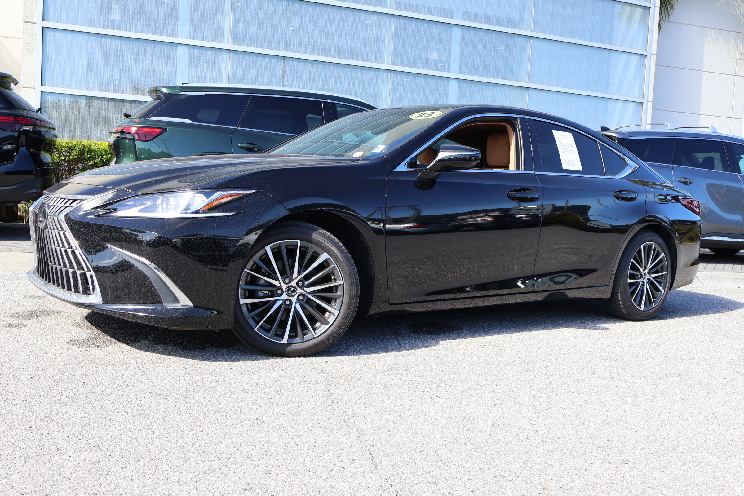 2023 Lexus ES 350's photo